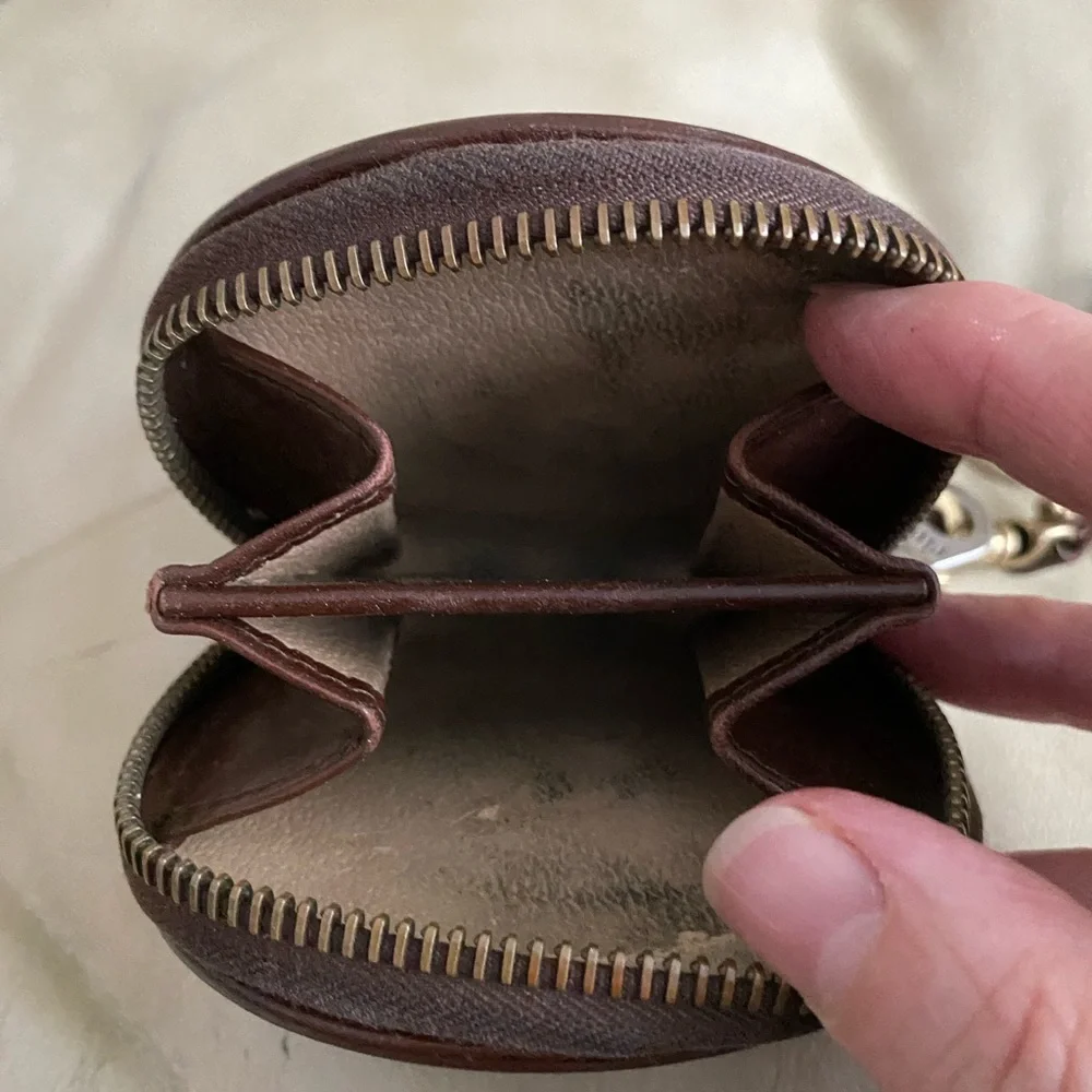 Vintage Dooney & Bourke Big Duck Circle Zip Coin Wallet AWL Leather - Picture 13 of 13